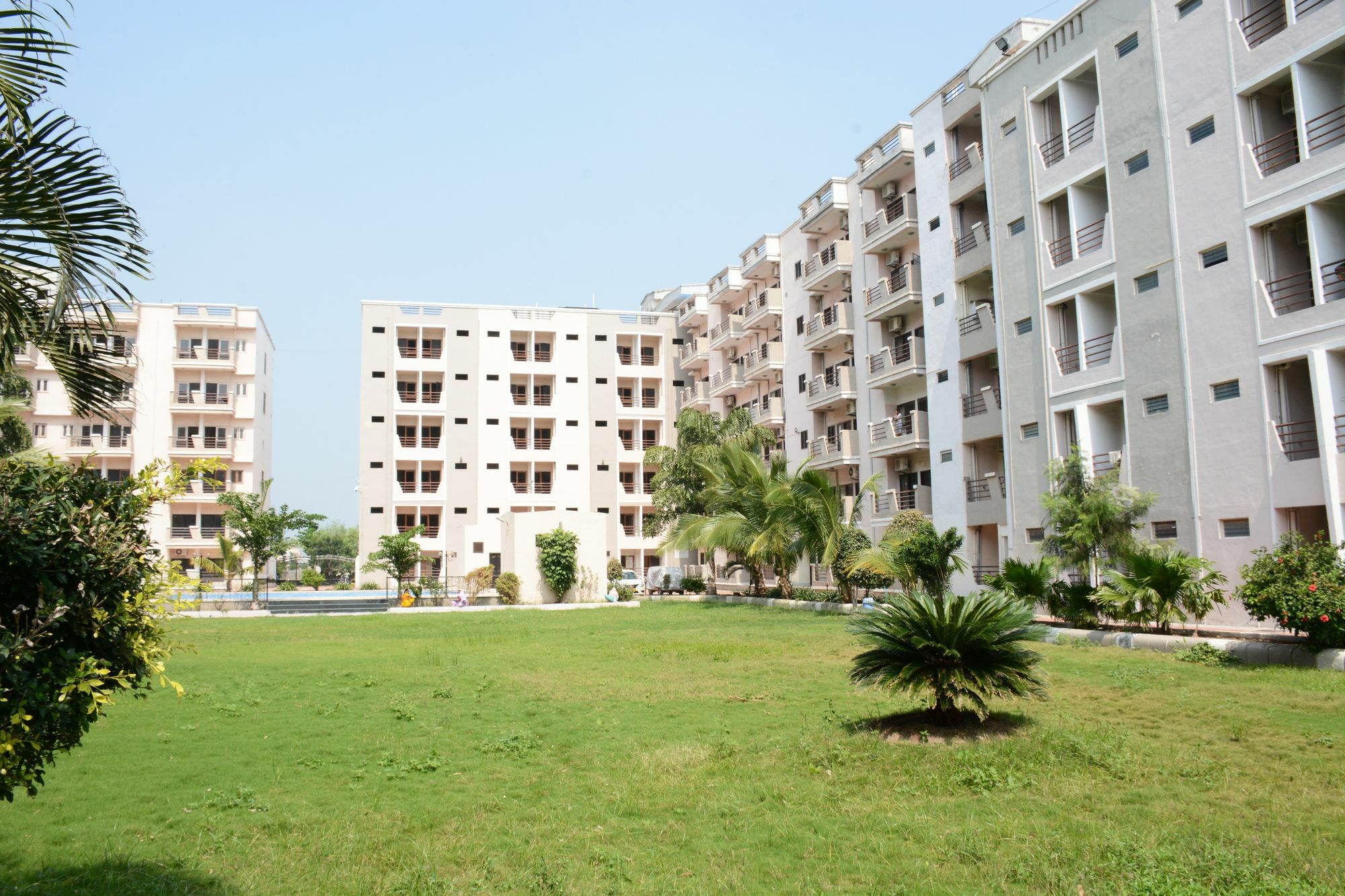Sai Sharnam Serviced Apartments Ширди Экстерьер фото