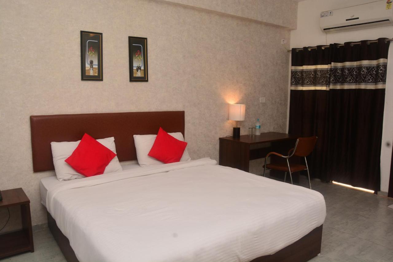 Sai Sharnam Serviced Apartments Ширди Экстерьер фото